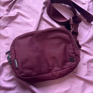 Lululemon large 2L everywhere belt bag wine berry
